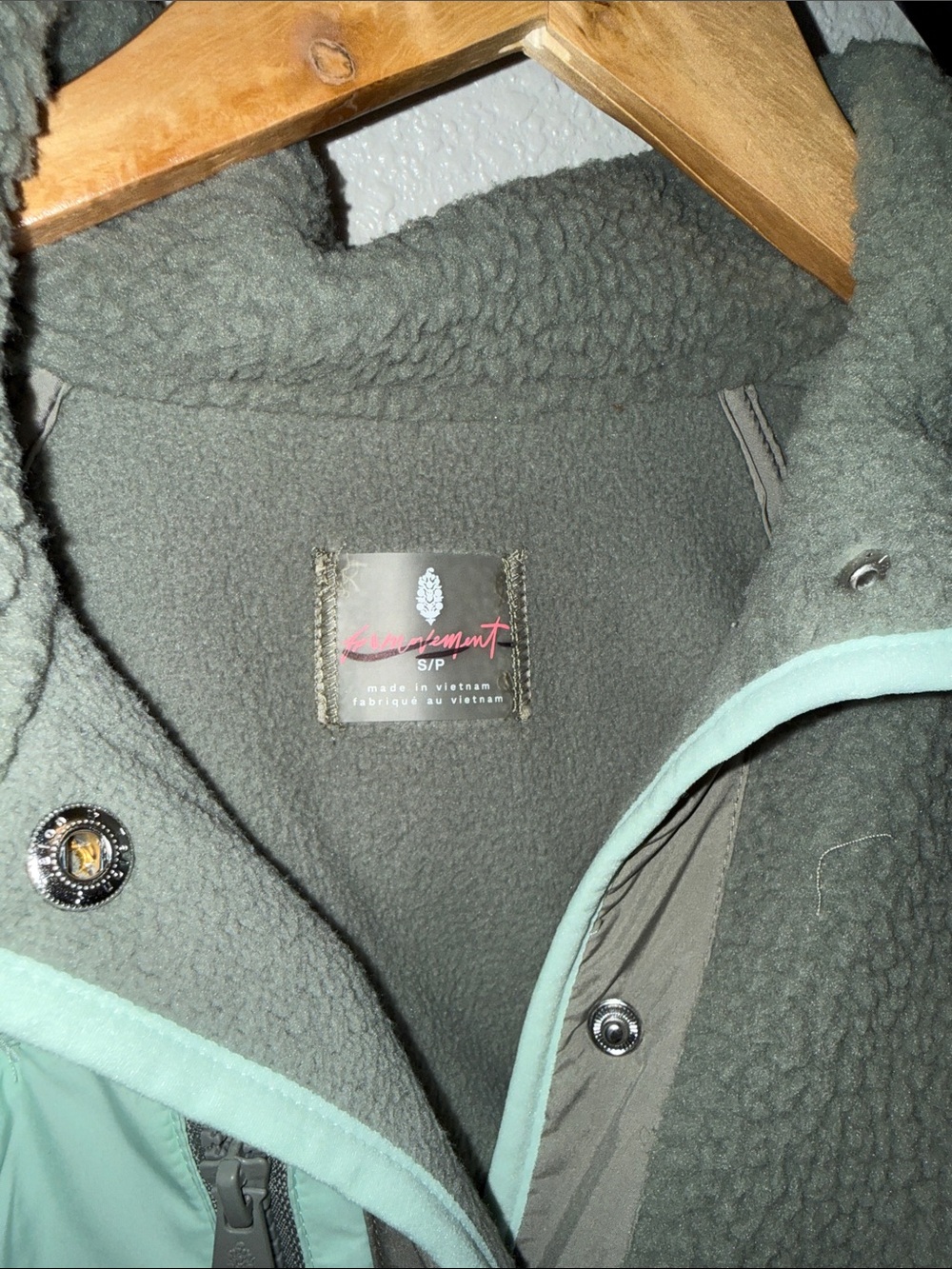 FP Movement Hit The Slopes Colorblock Pullover Jacket - Picture 10 of 10